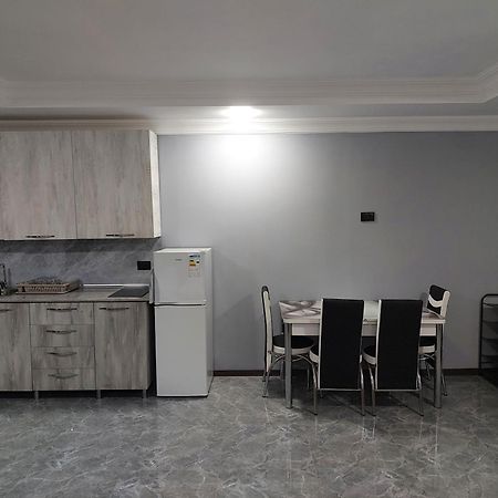Apartment Beso Kutaisi Eksteriør billede