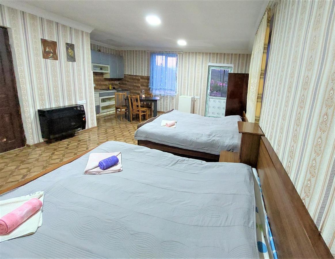 Apartment Beso Kutaisi Eksteriør billede